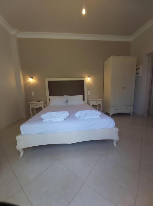 Konstantinos Apartments Ammoudia Habitación foto