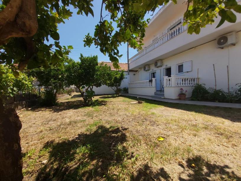 Konstantinos Apartments Ammoudia Habitación foto